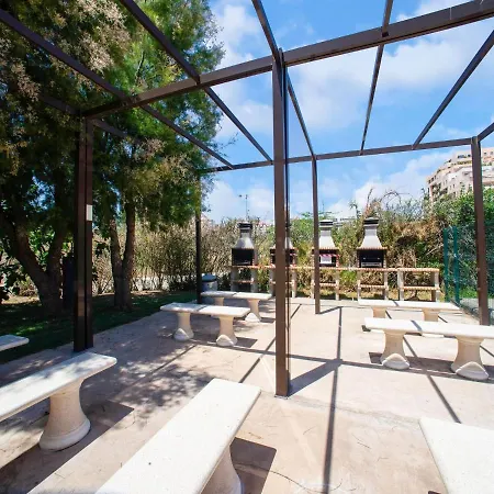 Appartement Modern In With Swimming Pool