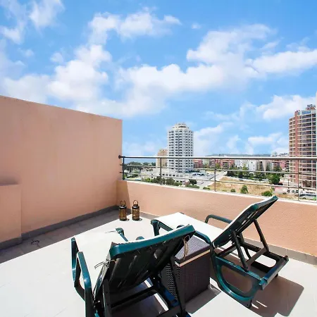 Appartement Modern In With Swimming Pool