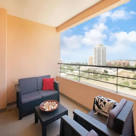 Appartement Modern In With Swimming Pool *
